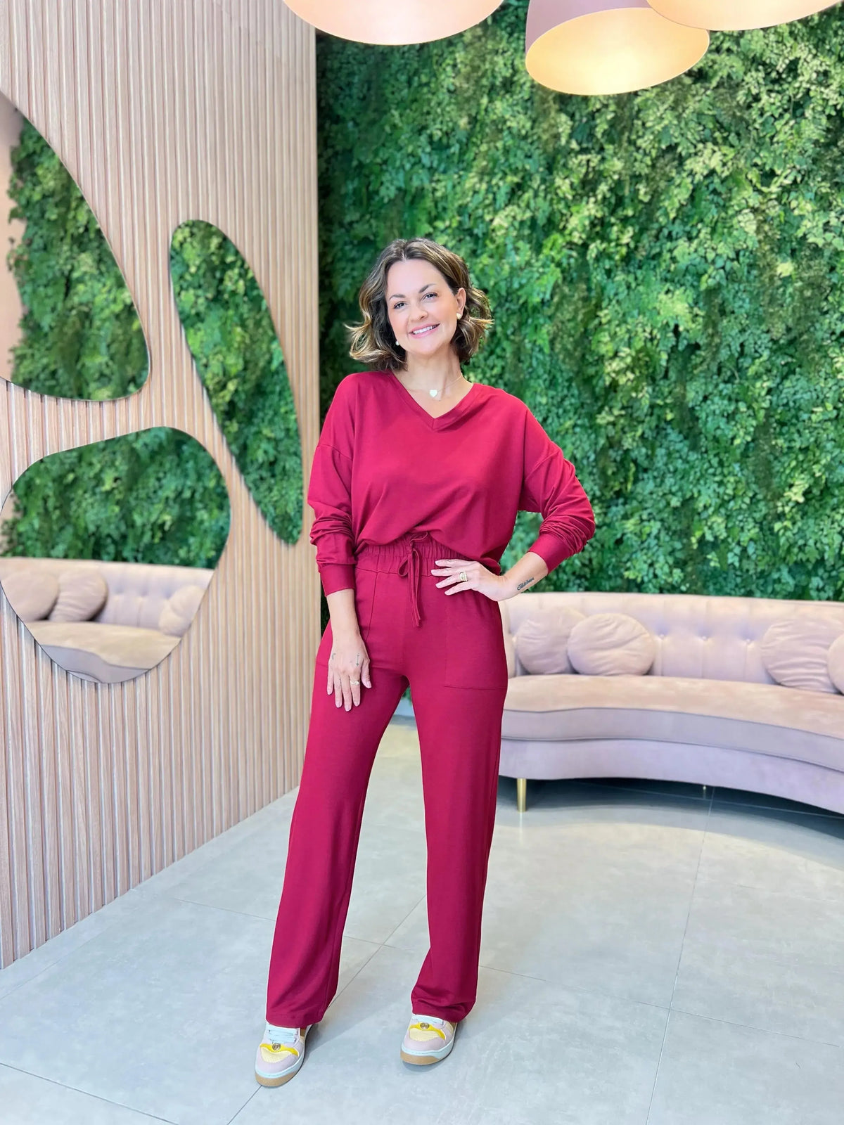 Conjunto em Moletinho Manga Longa decote V, Marsala